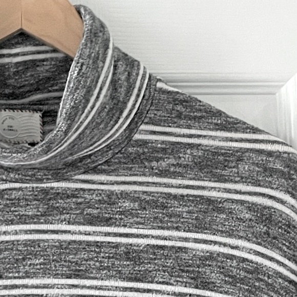 Anthropologie Postmark Grey and White Striped Swing Turtleneck Top Size XS. - Picture 4 of 7